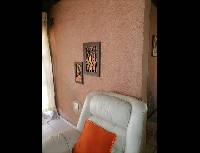 3 BEDROOM FREESTANDING FOR SALE IN TSAKANE EXT 12